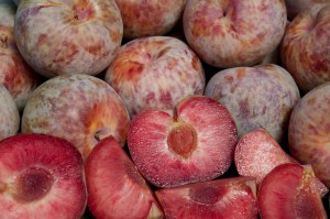 Dapple Dandy Pluot